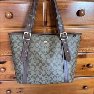 Coach Ashton Tote in Signature Canvas (style number CN328)